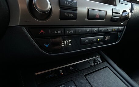 Lexus ES VII, 2015 год, 2 000 000 рублей, 13 фотография