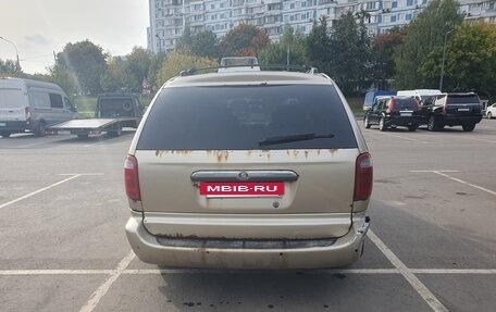 Chrysler Town & Country IV, 2002 год, 350 000 рублей, 3 фотография