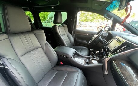 Toyota Alphard III, 2019 год, 4 800 000 рублей, 12 фотография