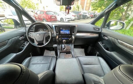 Toyota Alphard III, 2019 год, 4 800 000 рублей, 10 фотография