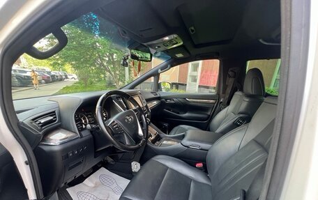 Toyota Alphard III, 2019 год, 4 800 000 рублей, 9 фотография