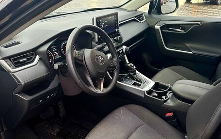 Toyota RAV4, 2021 год, 3 400 000 рублей, 6 фотография