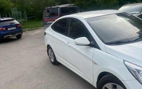 Hyundai Solaris II рестайлинг, 2015 год, 870 000 рублей, 4 фотография