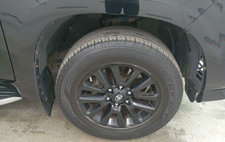 Toyota Land Cruiser Prado 150 рестайлинг 2, 2021 год, 5 665 000 рублей, 3 фотография