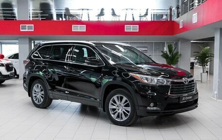 Toyota Highlander III, 2013 год, 2 550 000 рублей, 3 фотография