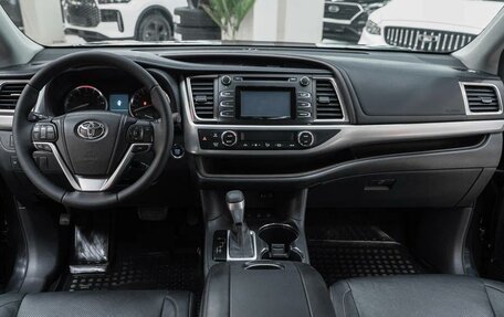 Toyota Highlander III, 2013 год, 2 550 000 рублей, 8 фотография