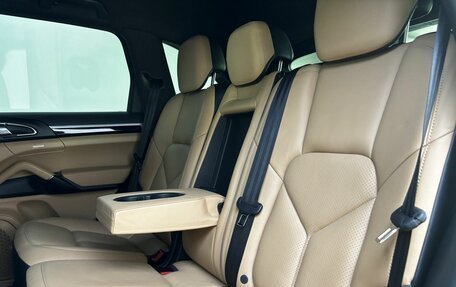 Porsche Cayenne III, 2015 год, 3 255 000 рублей, 15 фотография