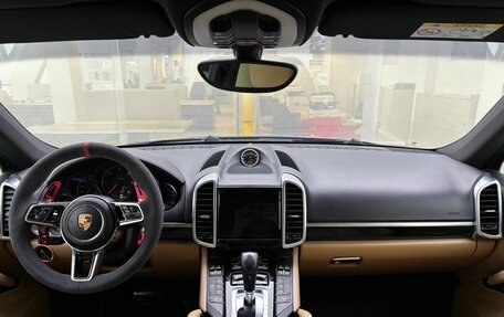 Porsche Cayenne III, 2015 год, 3 255 000 рублей, 17 фотография