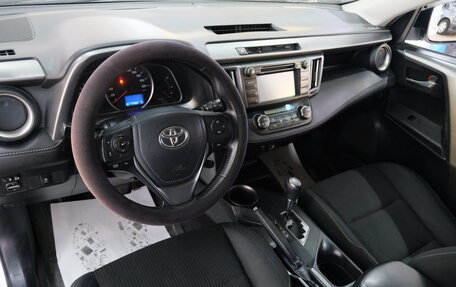Toyota RAV4, 2014 год, 1 889 000 рублей, 11 фотография