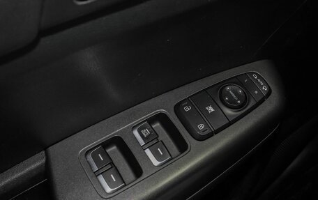 KIA Sportage IV рестайлинг, 2018 год, 2 399 000 рублей, 14 фотография