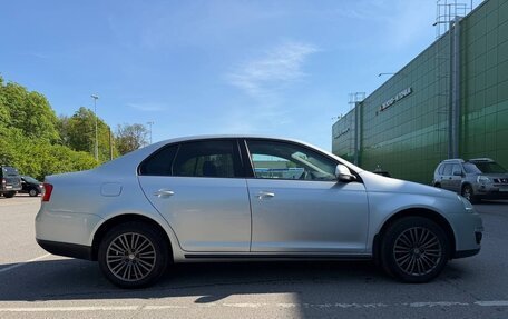 Volkswagen Jetta VI, 2010 год, 860 000 рублей, 5 фотография