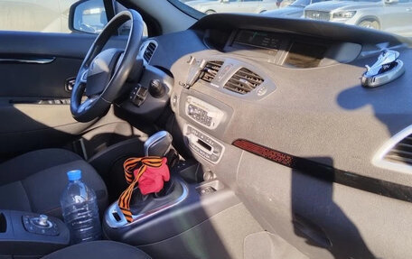 Renault Scenic III, 2012 год, 830 000 рублей, 2 фотография