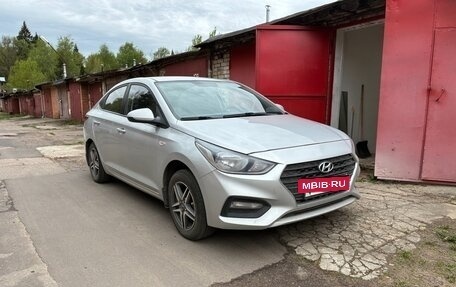 Hyundai Solaris II рестайлинг, 2018 год, 1 050 000 рублей, 3 фотография