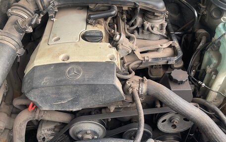 Mercedes-Benz CLK-Класс, 2000 год, 400 000 рублей, 8 фотография