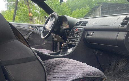 Mercedes-Benz CLK-Класс, 2000 год, 400 000 рублей, 20 фотография