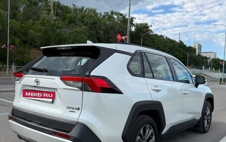 Toyota RAV4, 2025 год, 3 750 000 рублей, 5 фотография