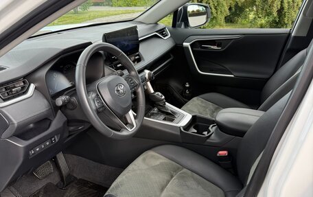 Toyota RAV4, 2025 год, 3 750 000 рублей, 17 фотография