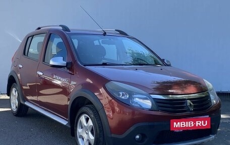 Renault Sandero I, 2014 год, 820 000 рублей, 3 фотография