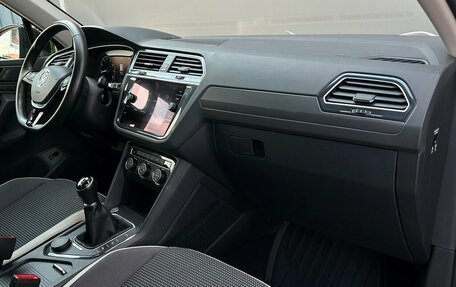 Volkswagen Tiguan II, 2018 год, 2 798 500 рублей, 7 фотография