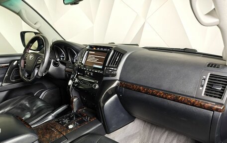 Toyota Land Cruiser 200, 2015 год, 2 999 000 рублей, 13 фотография