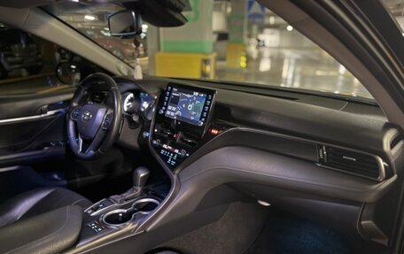 Toyota Camry, 2022 год, 3 499 999 рублей, 9 фотография