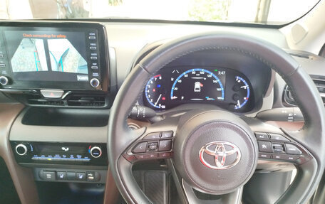 Toyota Yaris Cross, 2021 год, 2 228 000 рублей, 21 фотография