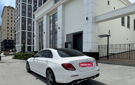 Mercedes-Benz E-Класс, 2017 год, 3 280 000 рублей, 5 фотография