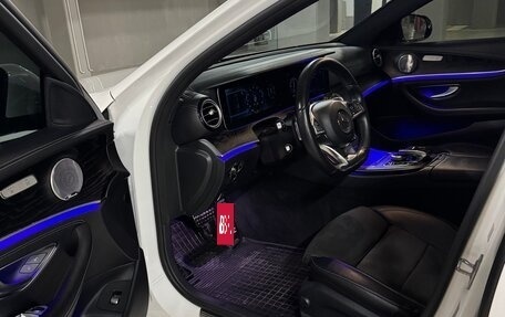 Mercedes-Benz E-Класс, 2017 год, 3 280 000 рублей, 12 фотография