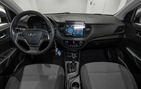 Hyundai Solaris II рестайлинг, 2021 год, 1 745 000 рублей, 8 фотография