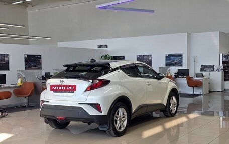 Toyota C-HR I рестайлинг, 2019 год, 2 250 000 рублей, 7 фотография