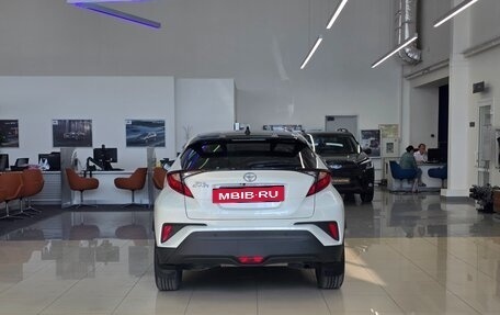 Toyota C-HR I рестайлинг, 2019 год, 2 250 000 рублей, 6 фотография