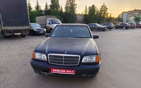 Mercedes-Benz C-Класс, 1999 год, 230 000 рублей, 1 фотография