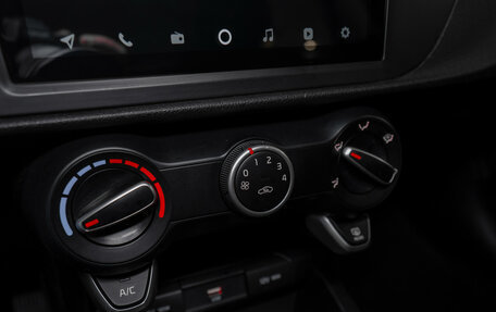 KIA Rio IV, 2021 год, 1 595 000 рублей, 15 фотография
