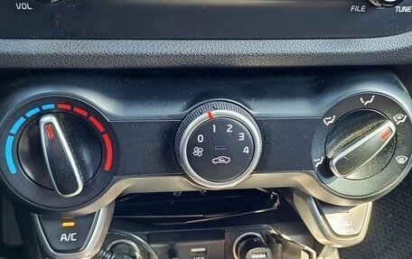 KIA Rio IV, 2019 год, 1 050 000 рублей, 7 фотография