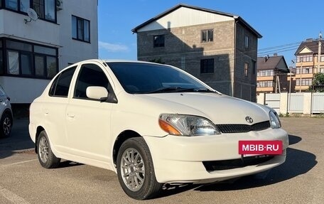 Toyota Platz, 2000 год, 300 000 рублей, 2 фотография