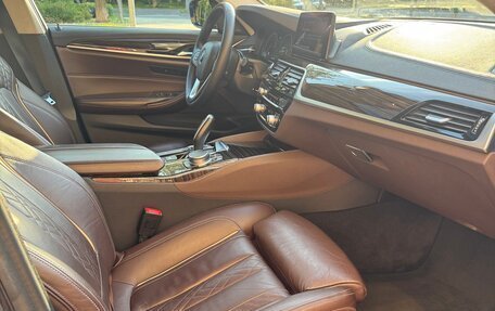 BMW 5 серия, 2019 год, 3 900 000 рублей, 8 фотография