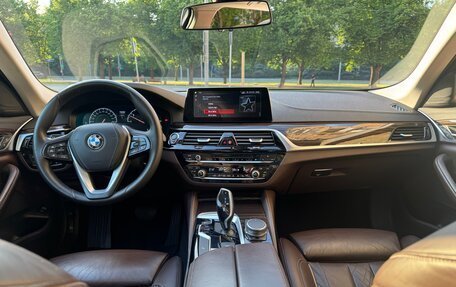 BMW 5 серия, 2019 год, 3 900 000 рублей, 10 фотография