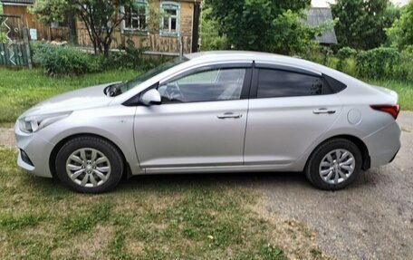 Hyundai Solaris II рестайлинг, 2017 год, 1 300 000 рублей, 2 фотография
