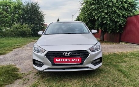 Hyundai Solaris II рестайлинг, 2017 год, 1 300 000 рублей, 6 фотография