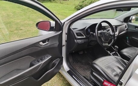 Hyundai Solaris II рестайлинг, 2017 год, 1 300 000 рублей, 14 фотография