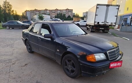 Mercedes-Benz C-Класс, 1999 год, 230 000 рублей, 3 фотография