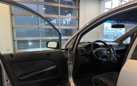 Honda Stream I рестайлинг, 2001 год, 300 000 рублей, 17 фотография