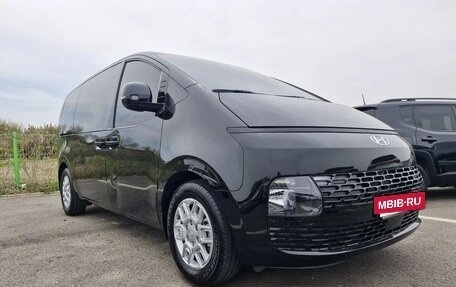 Hyundai Staria, 2022 год, 3 150 000 рублей, 3 фотография