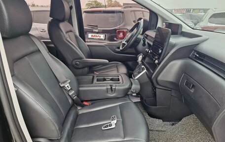 Hyundai Staria, 2022 год, 3 150 000 рублей, 16 фотография
