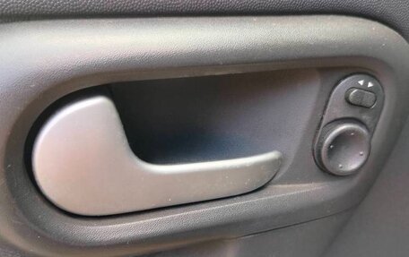 Opel Corsa C рестайлинг, 2004 год, 210 000 рублей, 9 фотография