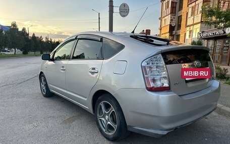 Toyota Prius, 2008 год, 850 000 рублей, 4 фотография