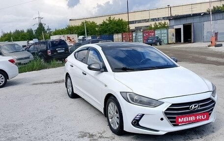 Hyundai Elantra VI рестайлинг, 2017 год, 895 000 рублей, 6 фотография