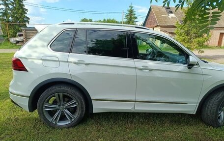 Volkswagen Tiguan II, 2019 год, 2 721 000 рублей, 5 фотография
