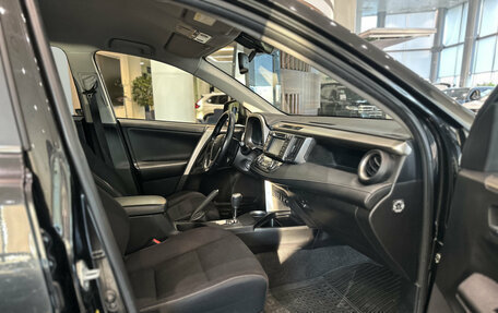 Toyota RAV4, 2014 год, 1 940 000 рублей, 13 фотография