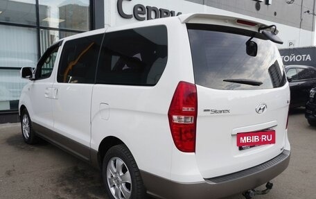 Hyundai Grand Starex Grand Starex I рестайлинг 2, 2014 год, 2 563 000 рублей, 7 фотография